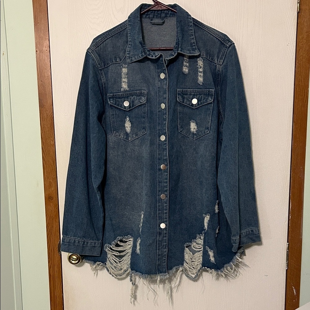 Women’s Distressed Denim Jacket Size 2 XL